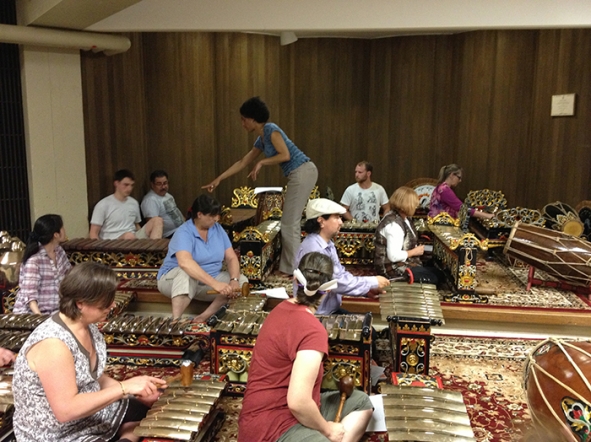 participants in Javanse gamelan